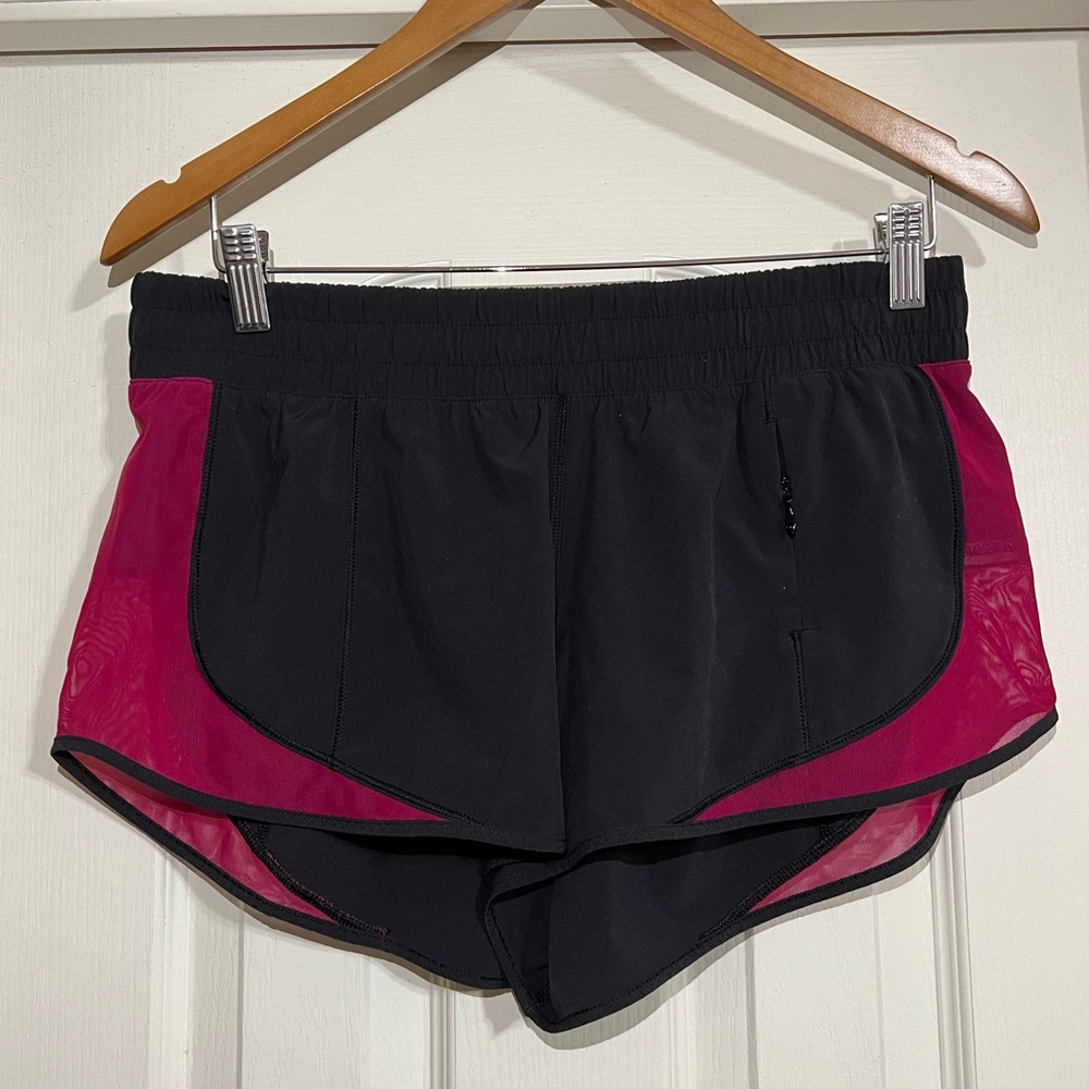 Lululemon Beat The Heat Short - black Bordeaux drama gold